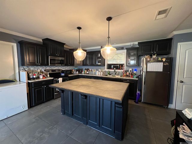 8860 Sharon Hills St, Baton Rouge, LA 70811