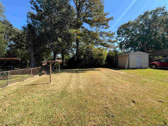 8860 Sharon Hills St, Baton Rouge, LA 70811