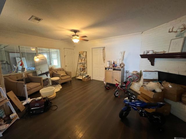 8860 Sharon Hills St, Baton Rouge, LA 70811