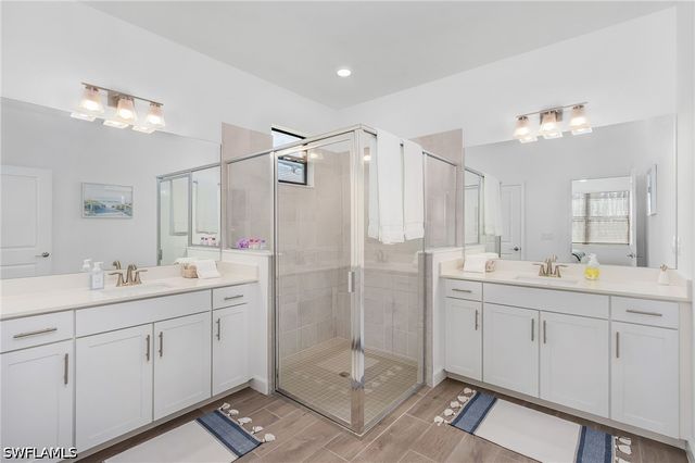 20210 Kingmont DR, Estero, FL 33913