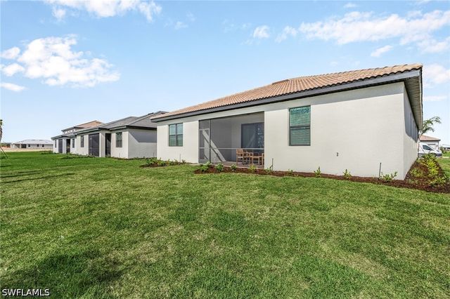 20210 Kingmont DR, Estero, FL 33913