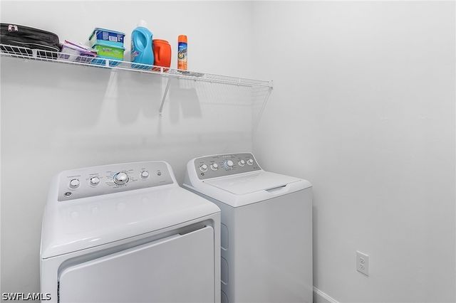 20210 Kingmont DR, Estero, FL 33913