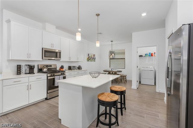 20210 Kingmont DR, Estero, FL 33913