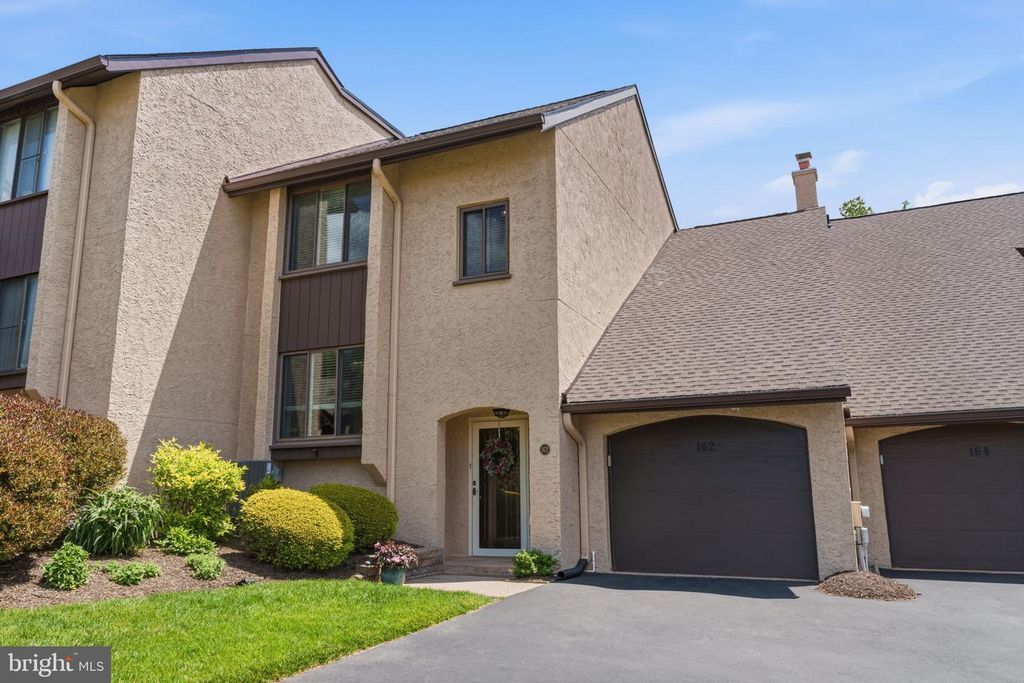 162 GOLF CLUB DR, Langhorne, PA 19047