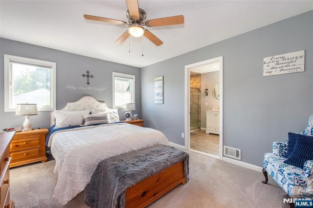 7 Cumberland Road, West Milford, NJ 07480