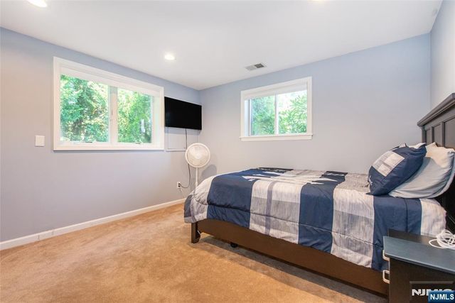 7 Cumberland Road, West Milford, NJ 07480