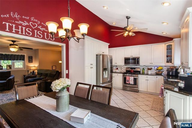 7 Cumberland Road, West Milford, NJ 07480