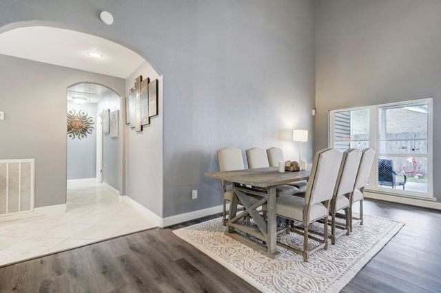 2235 Round Lake Drive, Houston, TX 77077