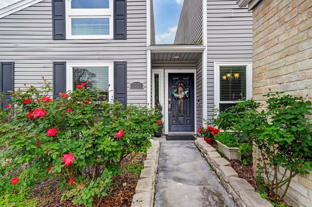 2235 Round Lake Drive, Houston, TX 77077