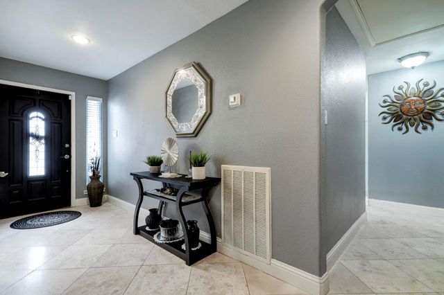 2235 Round Lake Drive, Houston, TX 77077