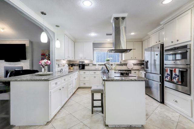 2235 Round Lake Drive, Houston, TX 77077