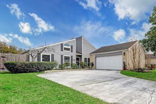 2235 Round Lake Drive, Houston, TX 77077