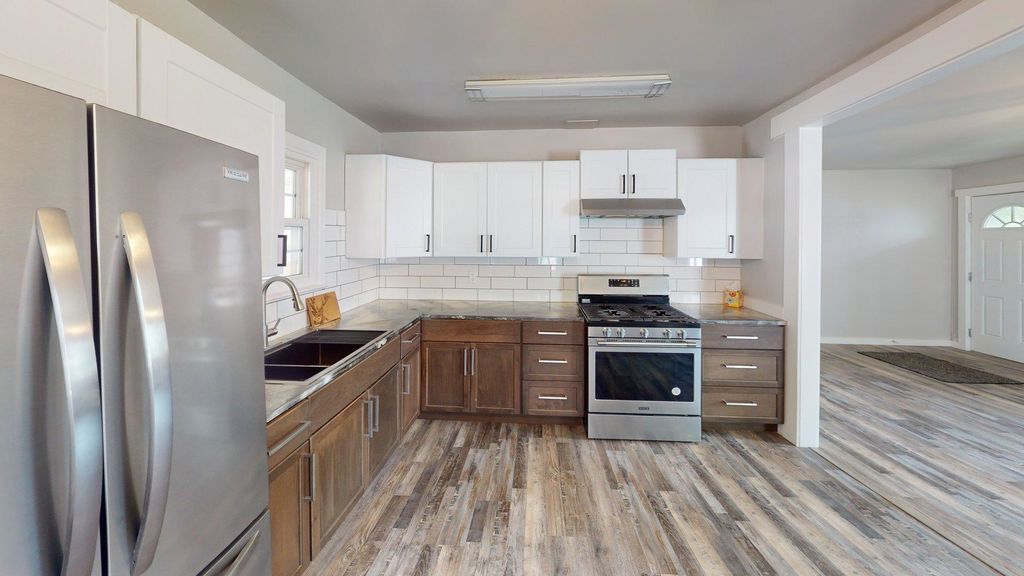 343 Great Western Ave, Lovell, WY 82431 photo 5