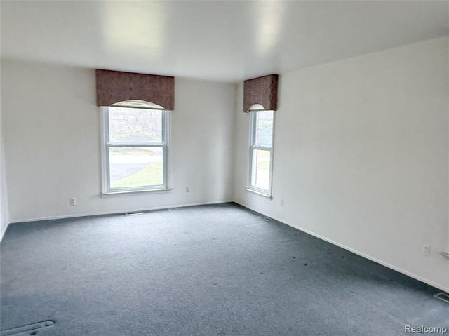 21660 Riverview Drive, Beverly Hills, MI 48025