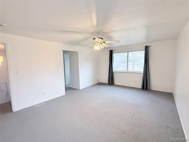 21660 Riverview Drive, Beverly Hills, MI 48025