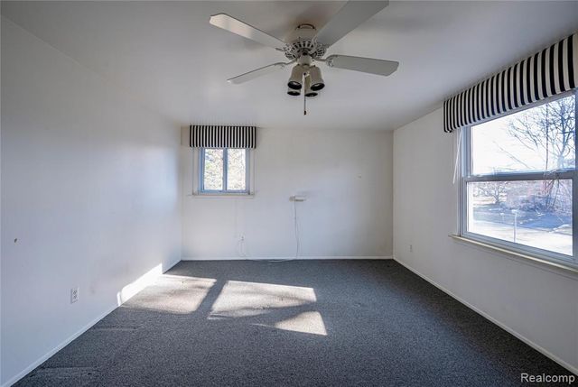 21660 Riverview Drive, Beverly Hills, MI 48025