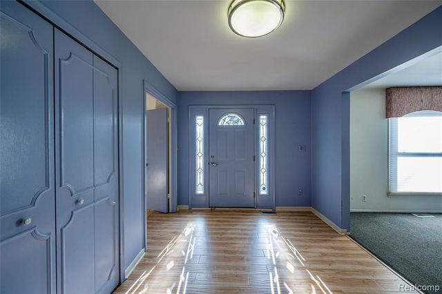 21660 Riverview Drive, Beverly Hills, MI 48025