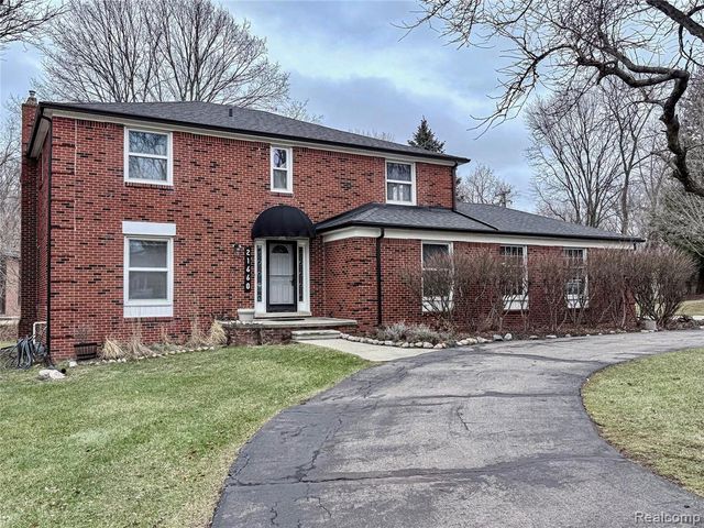 21660 Riverview Drive, Beverly Hills, MI 48025