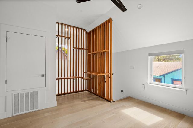 4608 Santa Anna ST 1, Austin, TX 78721