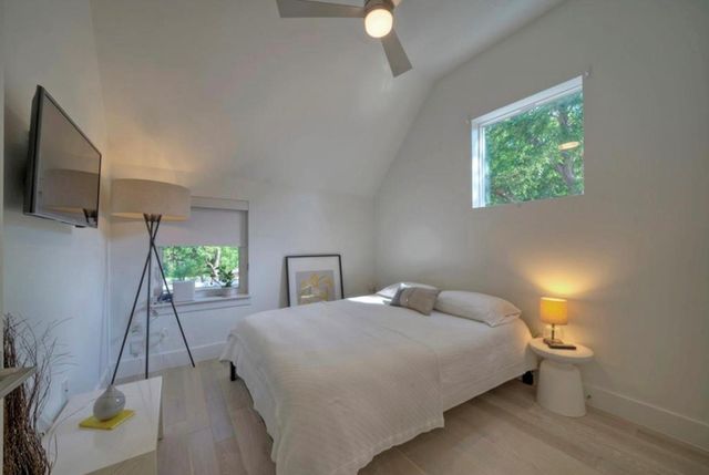 4608 Santa Anna ST 1, Austin, TX 78721