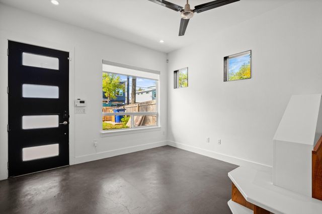 4608 Santa Anna ST 1, Austin, TX 78721