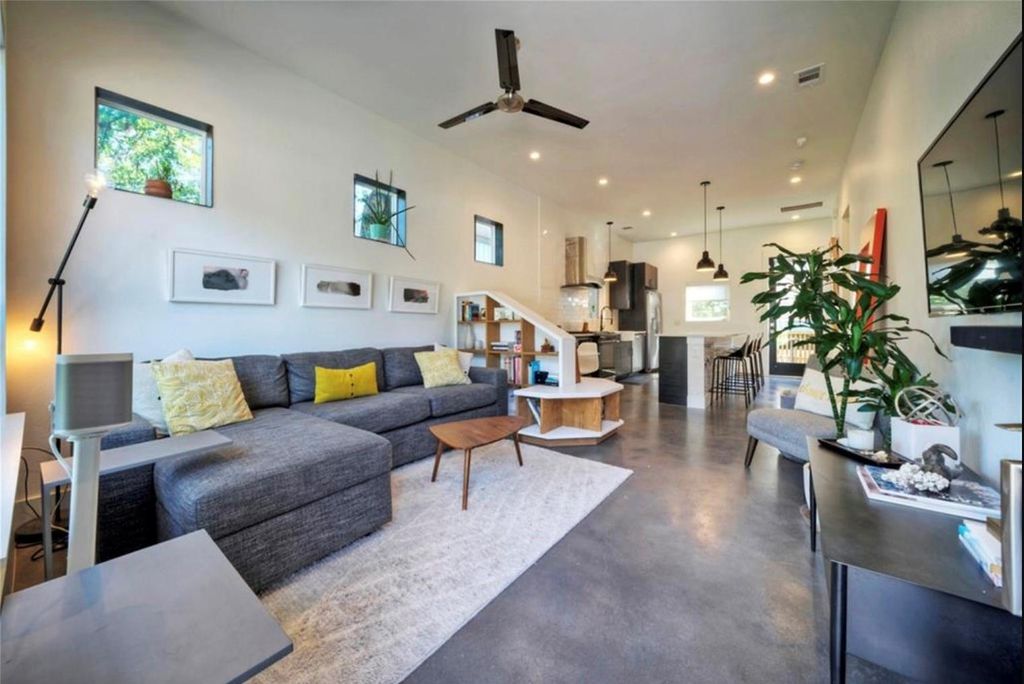 4608 Santa Anna ST 1, Austin, TX 78721