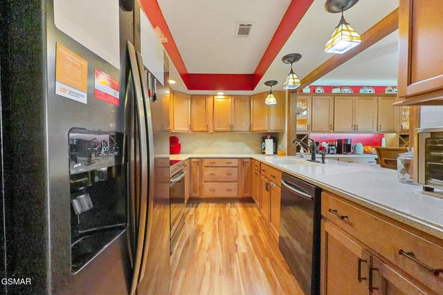 429 Deer Path Lane, Gatlinburg, TN 37738