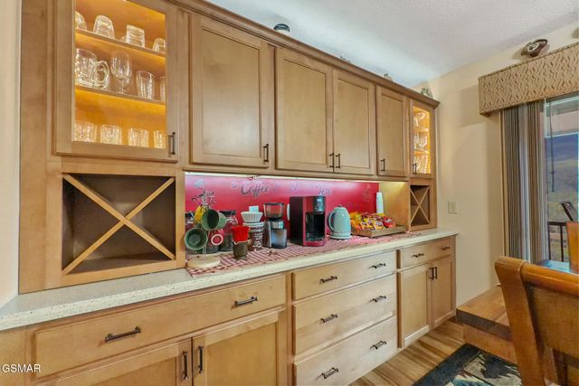 429 Deer Path Lane, Gatlinburg, TN 37738