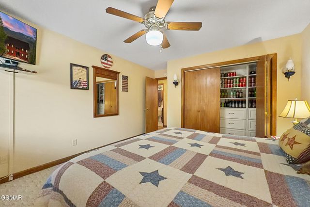 429 Deer Path Lane, Gatlinburg, TN 37738