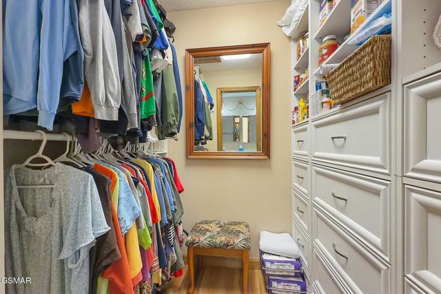 429 Deer Path Lane, Gatlinburg, TN 37738