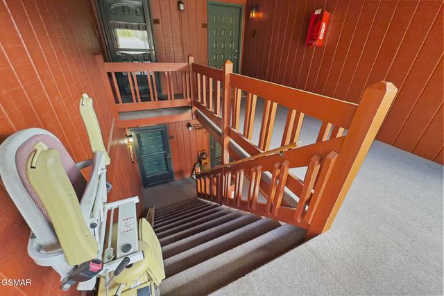 429 Deer Path Lane, Gatlinburg, TN 37738