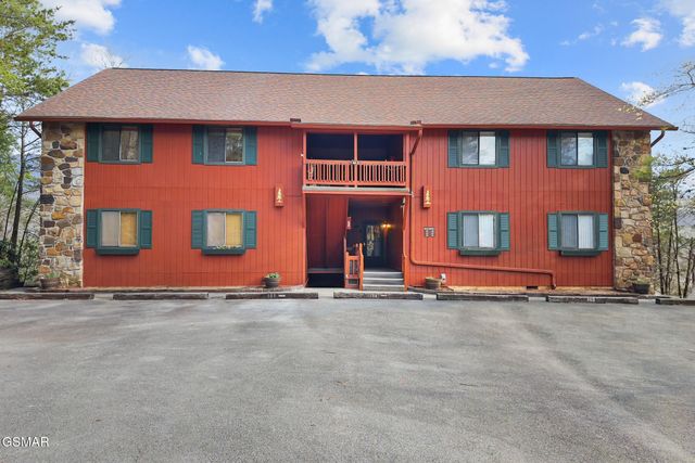 429 Deer Path Lane, Gatlinburg, TN 37738