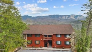 429 Deer Path Lane, Gatlinburg, TN 37738