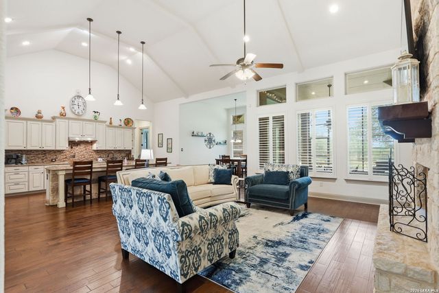 563 SOLMS FRST, New Braunfels, TX 78132