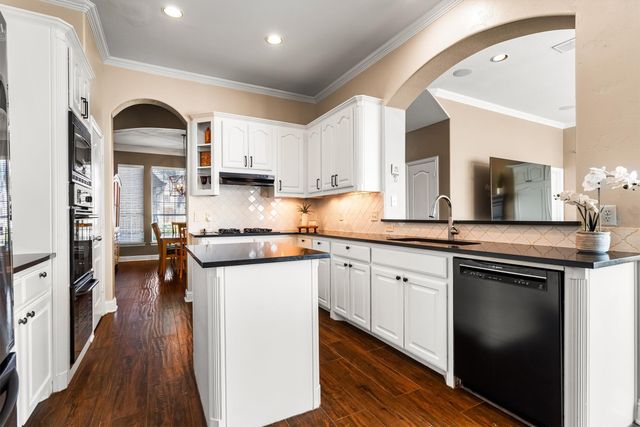 803 Shady Meadow Drive, Highland Village, TX 75077