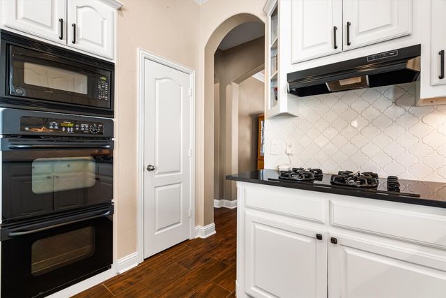 803 Shady Meadow Drive, Highland Village, TX 75077