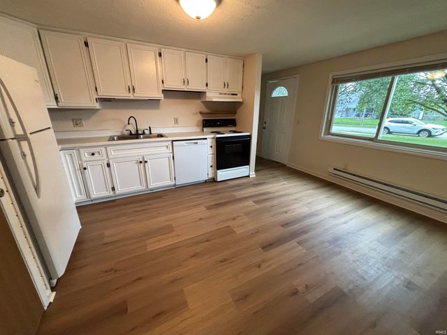 4030 Sheratan Drive, Fort Wayne, IN 46808