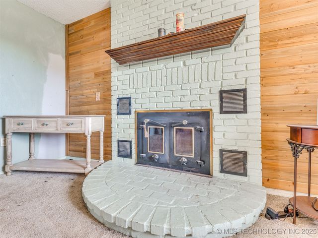 19184 E Summer Lane, Claremore, OK 74019