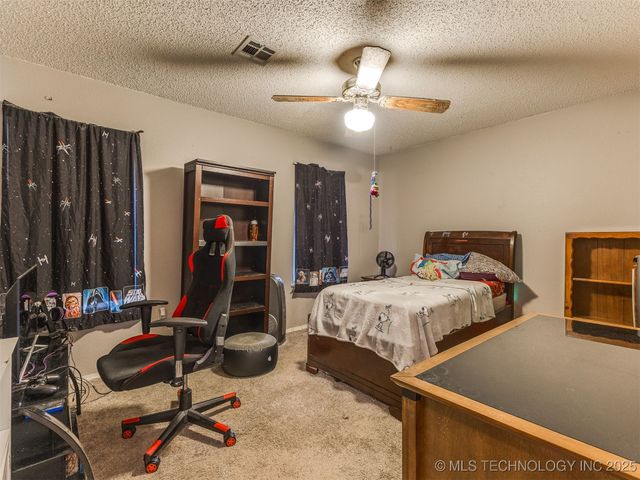 19184 E Summer Lane, Claremore, OK 74019