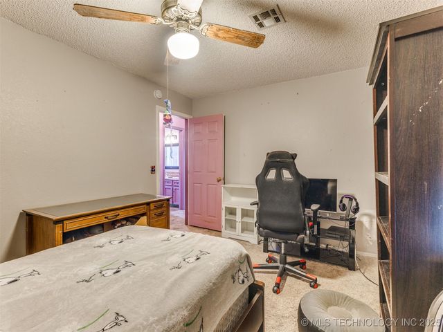 19184 E Summer Lane, Claremore, OK 74019