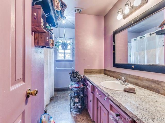 19184 E Summer Lane, Claremore, OK 74019