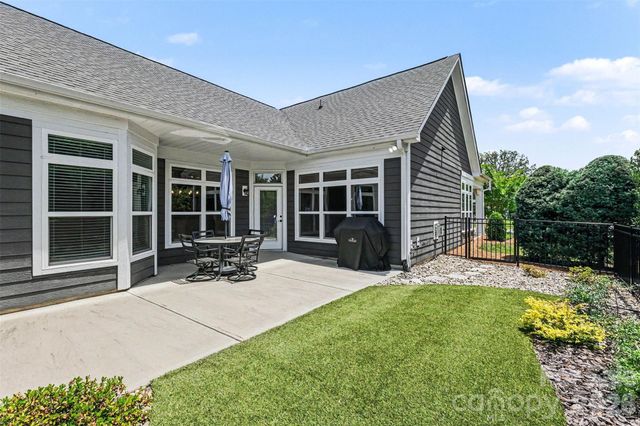 12005 Grove Crossing Drive, Huntersville, NC 28078