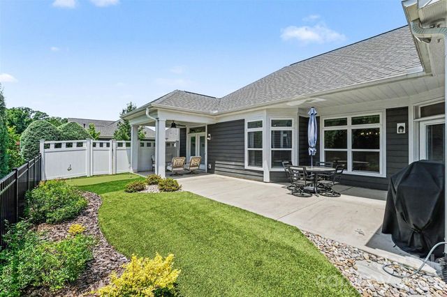12005 Grove Crossing Drive, Huntersville, NC 28078