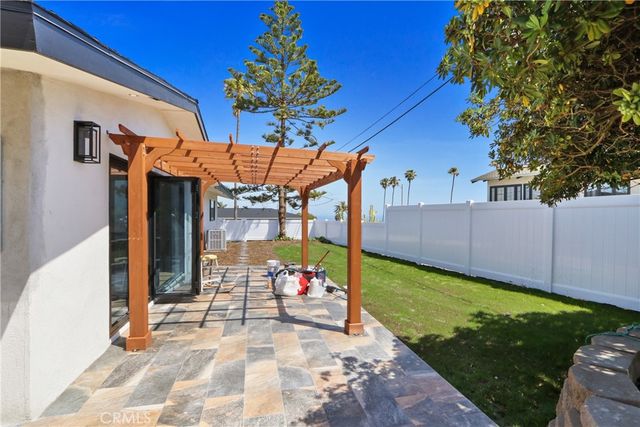 1703 Pescadores, San Pedro, CA 90732