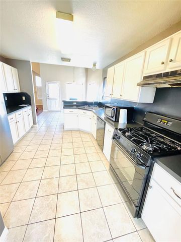 23027 N Waterlily Dr, Richmond, TX 77406