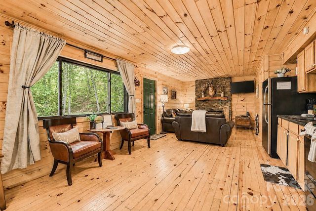 319 Blue Ridge Parkway 53, Bryson City, NC 28713