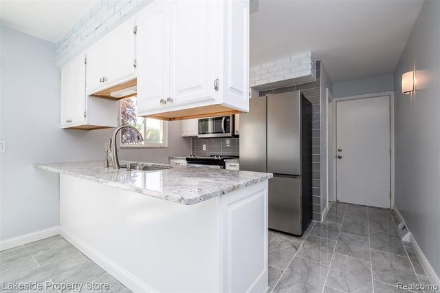 841 Driburg Drive, Commerce Twp, MI 48390