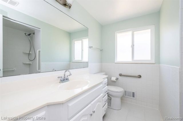 841 Driburg Drive, Commerce Twp, MI 48390