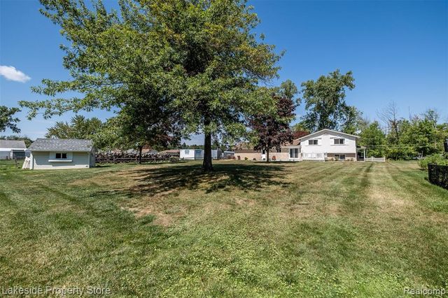 841 Driburg Drive, Commerce Twp, MI 48390