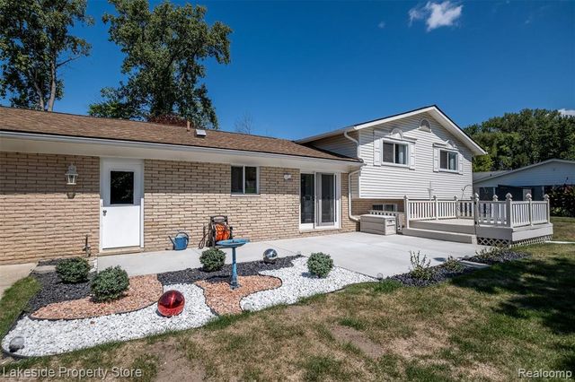 841 Driburg Drive, Commerce Twp, MI 48390